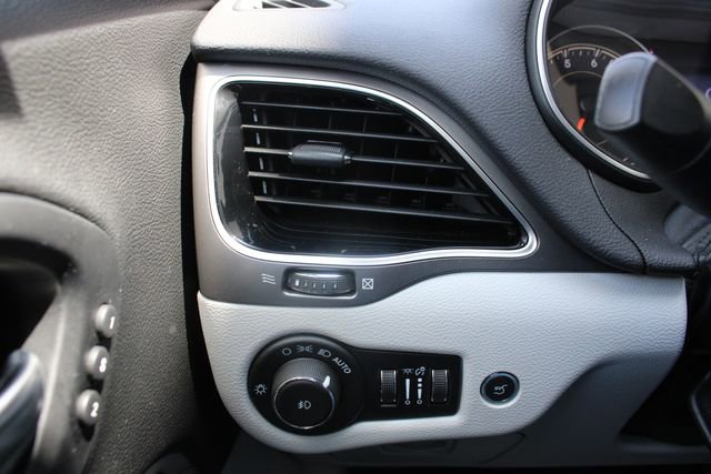 Used 2021 Jeep Cherokee Limited AWD/4WD image 9