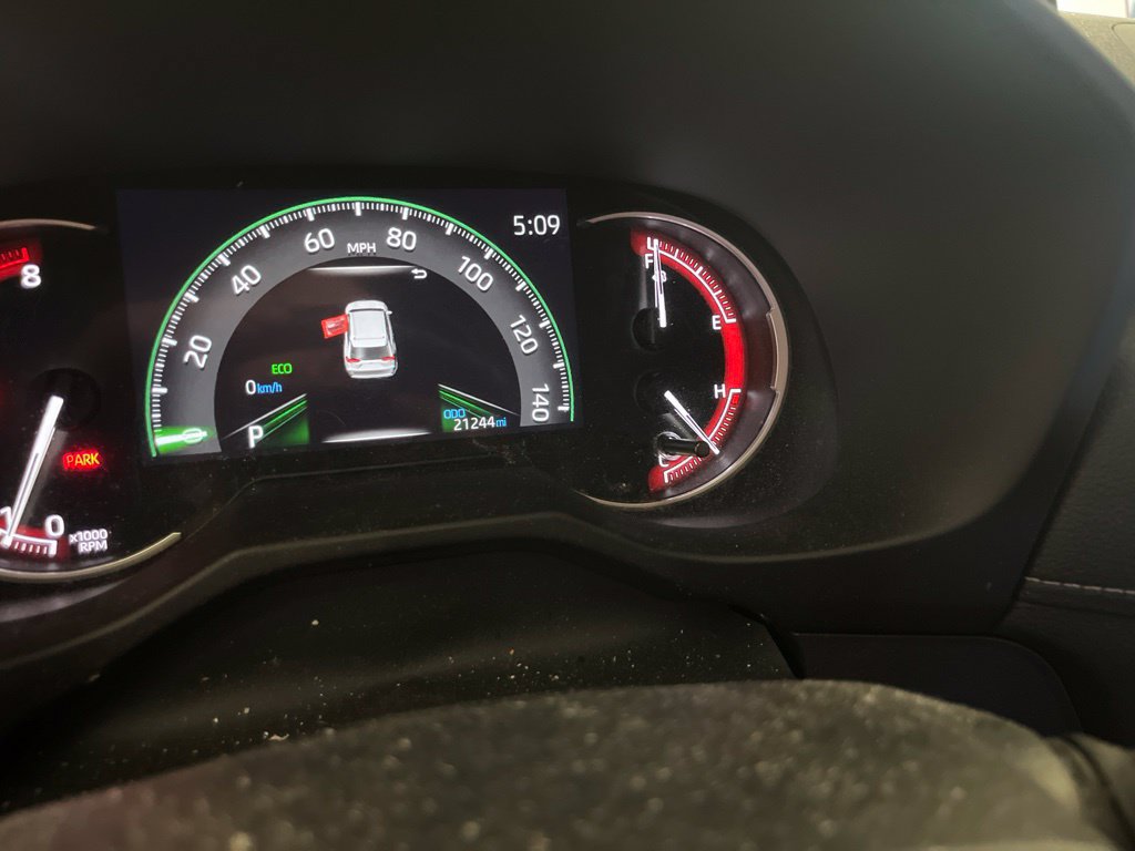 Used 2024 Toyota RAV4 LE FWD image 4