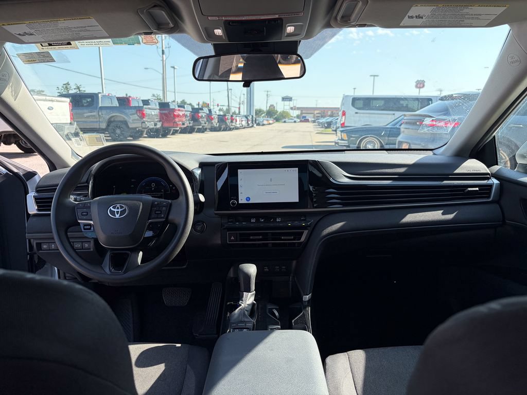 Used 2025 Toyota Camry LE FWD image 25