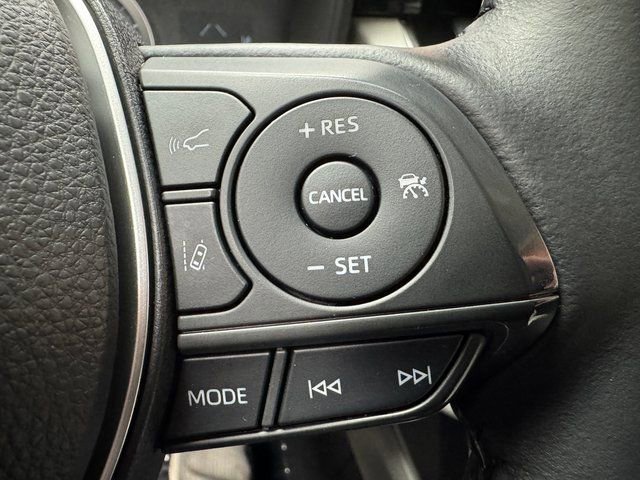 Used 2022 Toyota Corolla Cross LE image 16