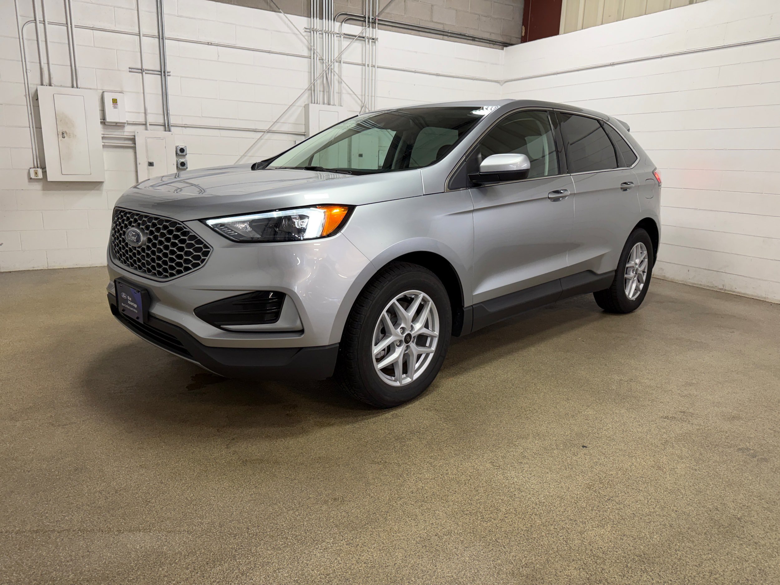 Certified 2023 Ford Edge SEL AWD/4WD image 2