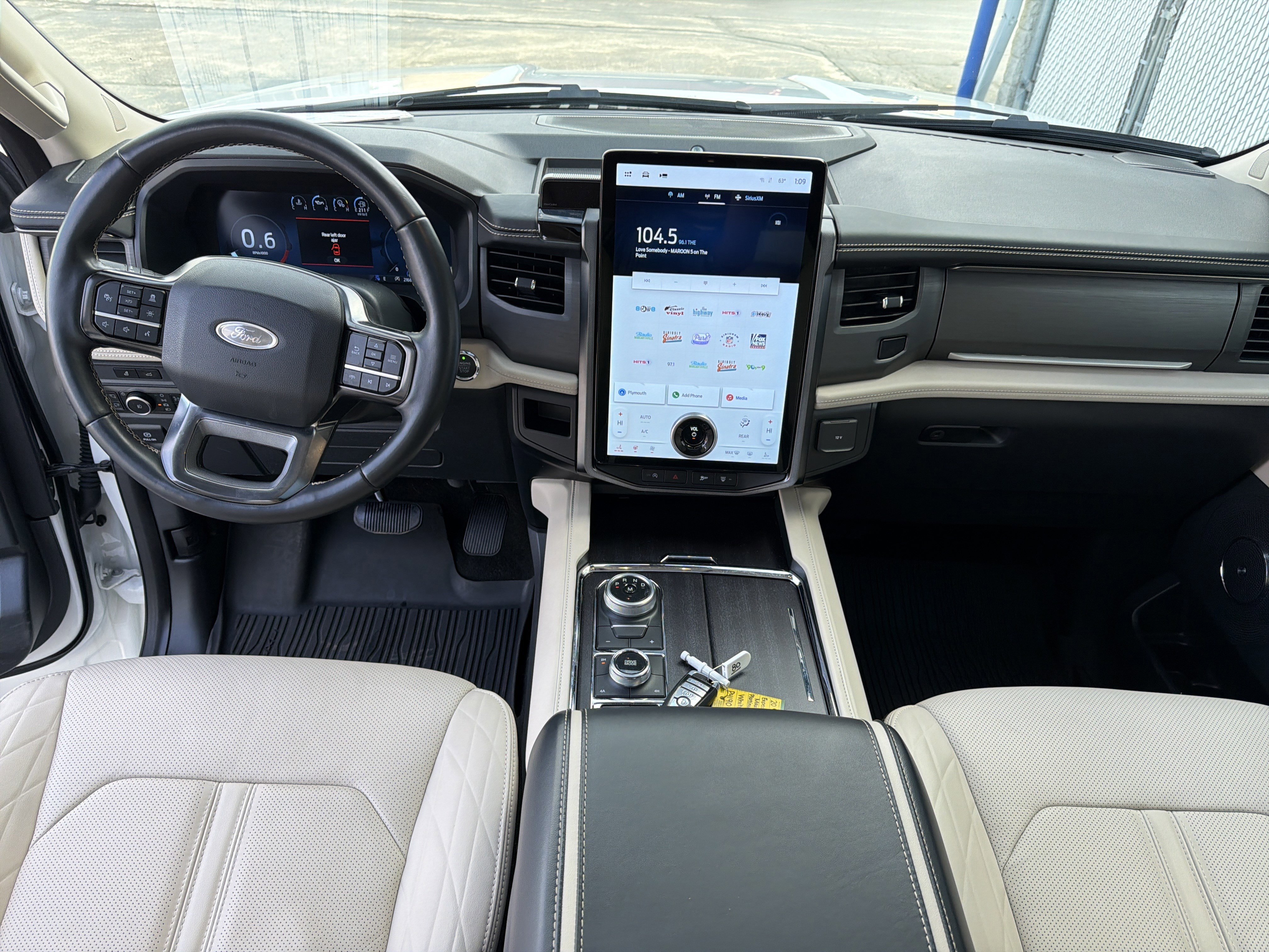 Certified 2024 Ford Expedition Max Platinum image 30