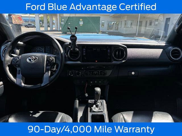 Used 2019 Toyota Tacoma TRD Sport w/ TRD Premium Sport Package AWD/4WD image 18