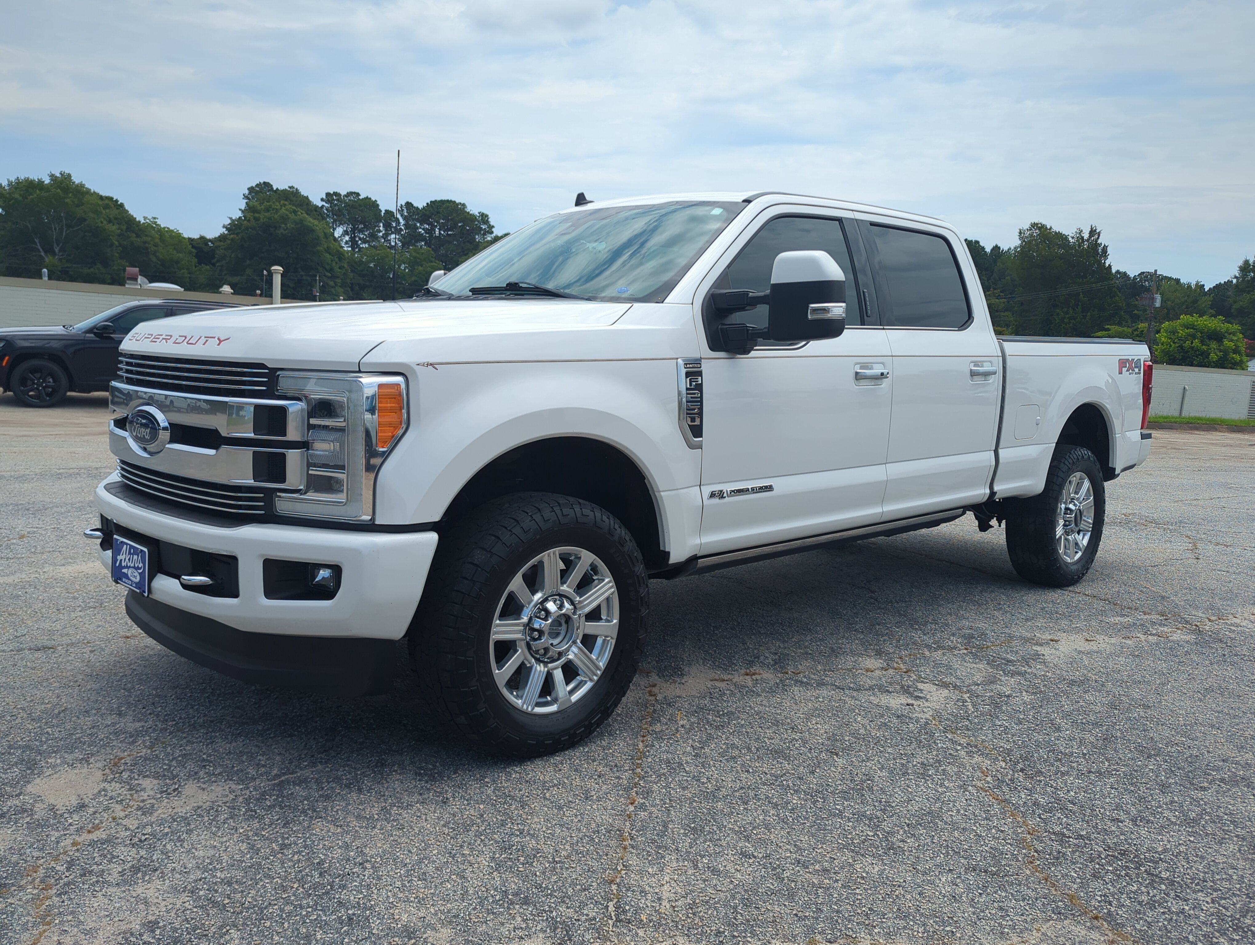 Certified 2019 Ford F250 Limited AWD/4WD image 6