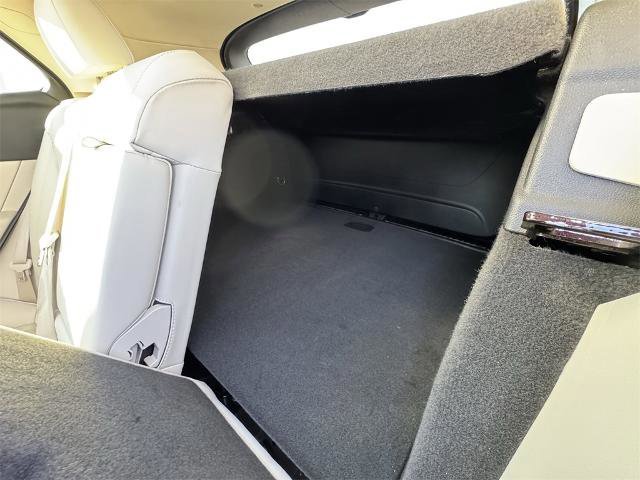 Used 2021 Buick Envision Avenir w/ Technology Package II image 16