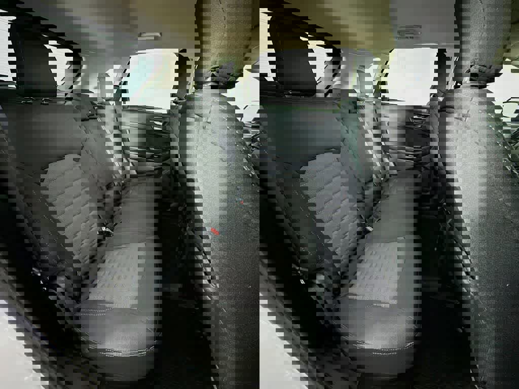 Certified 2019 Ford Edge SE image 31