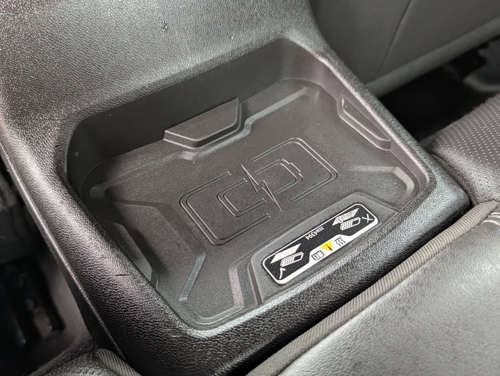 Used 2017 Chevrolet Camaro LT RWD image 13
