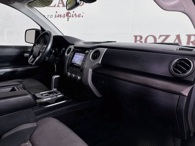 Used 2018 Toyota Tundra SR5 w/ SR5 Upgrade Package AWD/4WD image 32