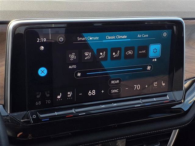 Used 2025 Volkswagen Atlas SE AWD/4WD image 9