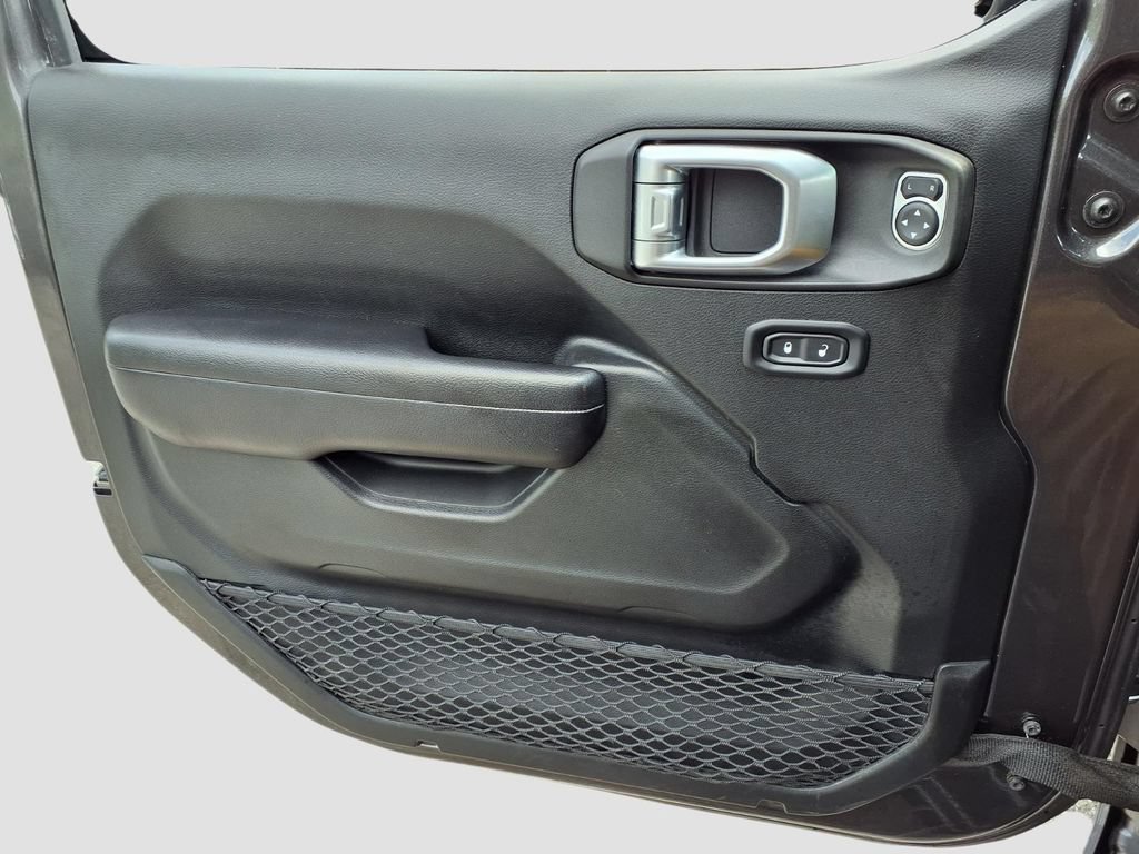 Used 2019 Jeep Wrangler Sport AWD/4WD image 23