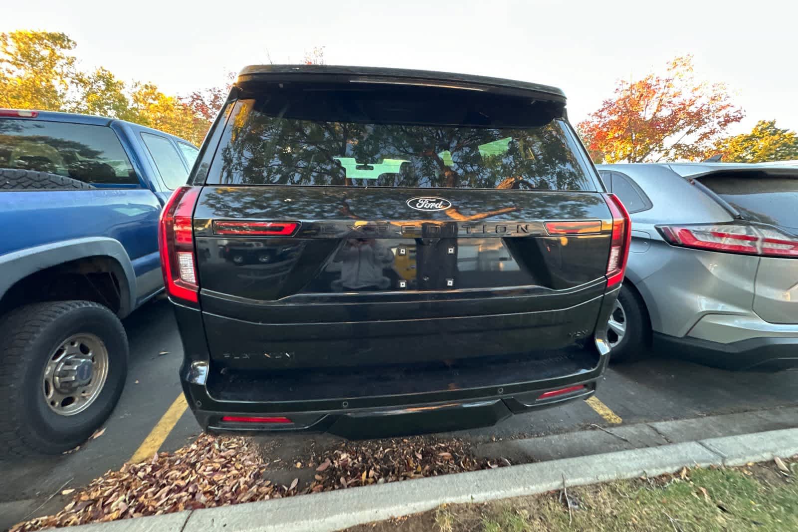 Certified 2025 Ford Expedition Max Platinum w/ Stealth Appearance Package AWD/4WD image 5