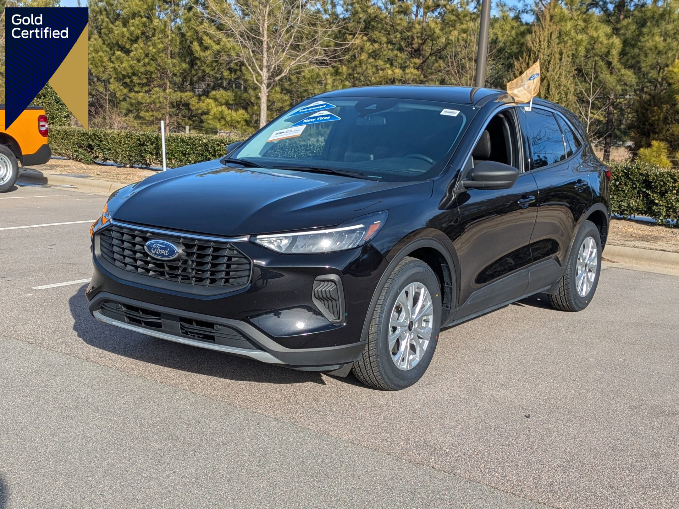 Certified 2024 Ford Escape Active w/ Cold Weather Package image 1