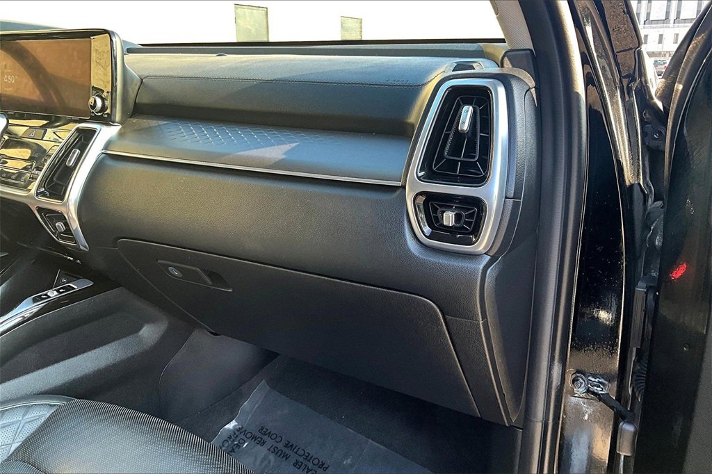 Used 2023 Kia Sorento SX image 15