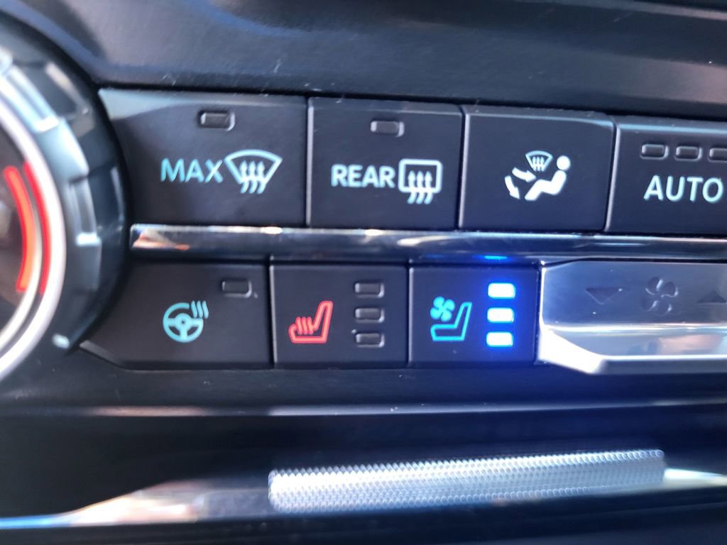 Certified 2022 Ford F150 Platinum w/ Equipment Group 701A High image 31