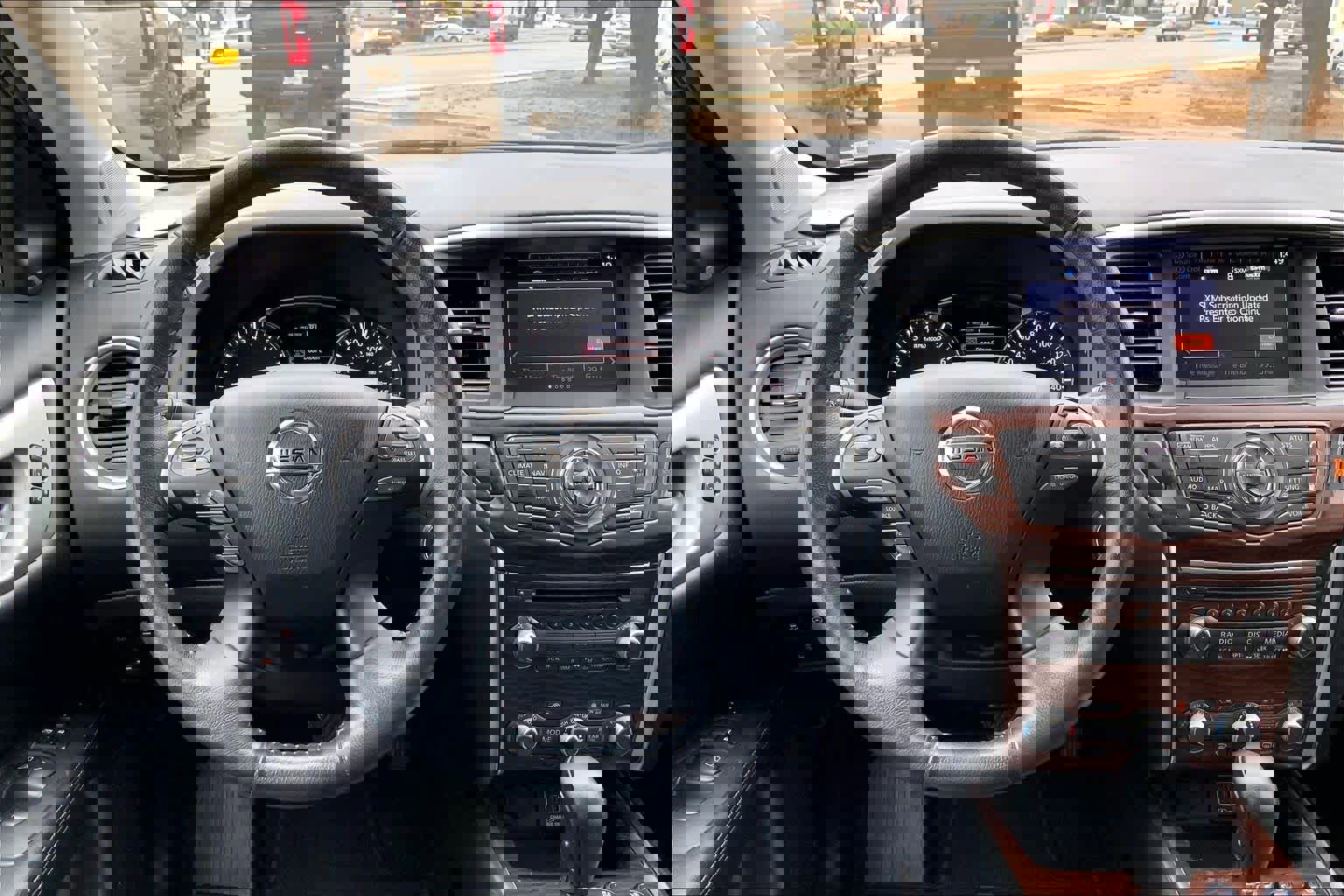 Used 2019 Nissan Pathfinder Platinum image 5