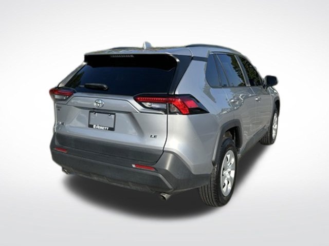 Used 2019 Toyota RAV4 LE FWD image 9