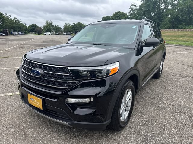 Certified 2023 Ford Explorer XLT w/ Equipment Group 202A AWD/4WD image 4