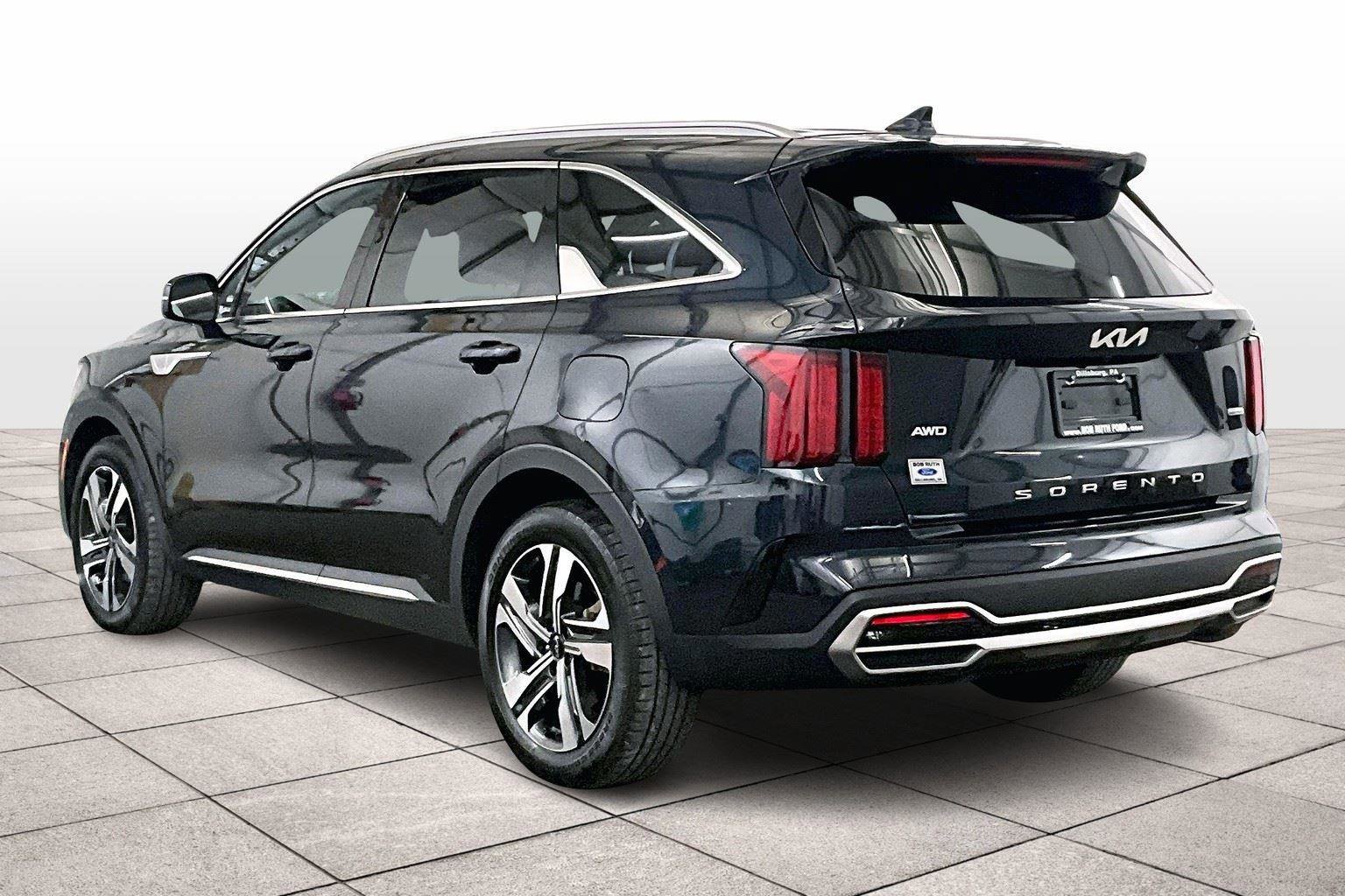 Used 2022 Kia Sorento SX image 4