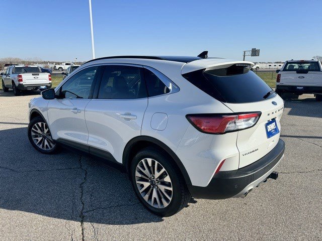 Certified 2022 Ford Escape Titanium w/ Class II Trailer Tow Package image 3