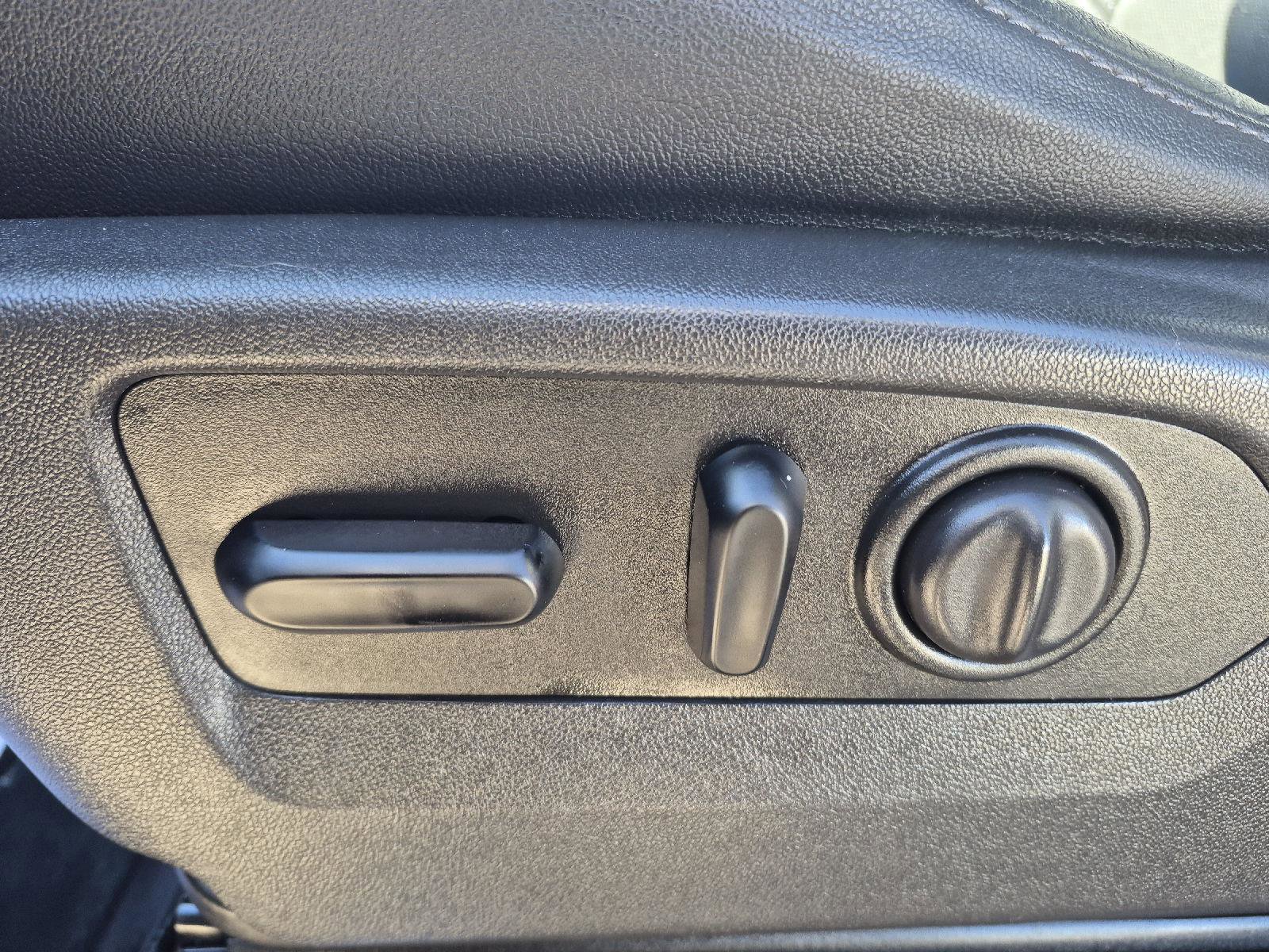 Used 2019 GMC Sierra 1500 SLT w/ Driver Alert Package I image 15