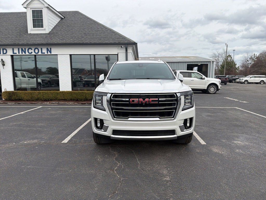 Used 2022 GMC Yukon XL SLT w/ SLT Premium Package image 6