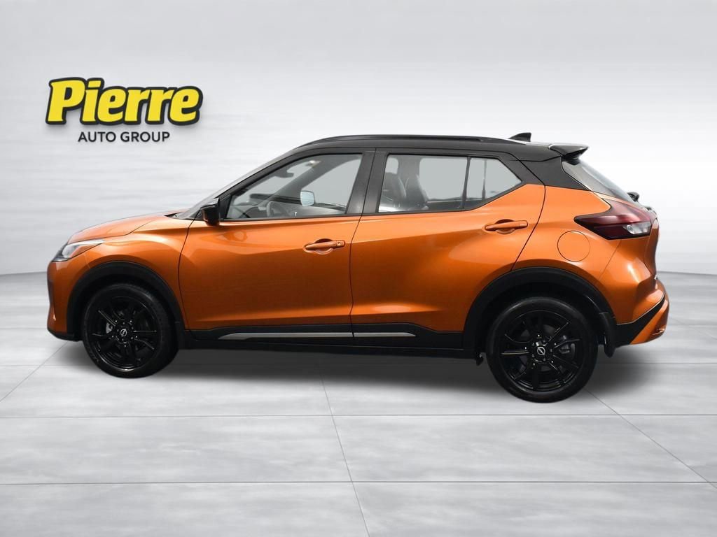 Used 2022 Nissan Kicks SR w/ Premium Package image 5