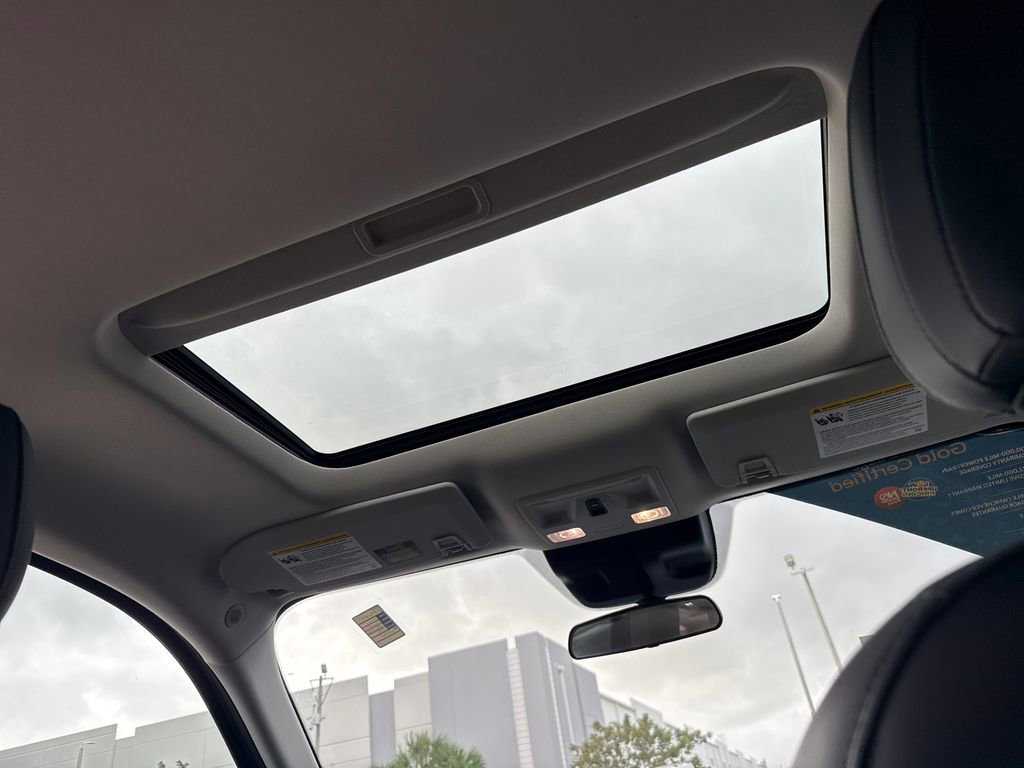 Certified 2024 Ford Maverick Lariat w/ Black Appearance Package image 12