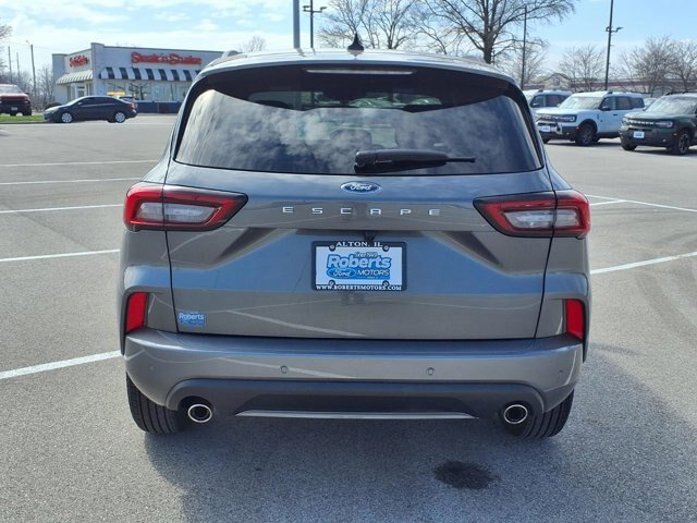 Certified 2024 Ford Escape ST-Line w/ Tech Pack #1 FWD image 4