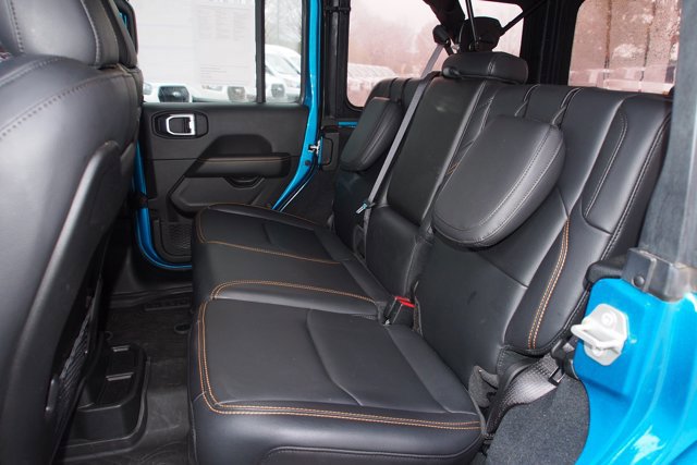 Used 2024 Jeep Wrangler Unlimited Sahara w/ Technology Group image 18