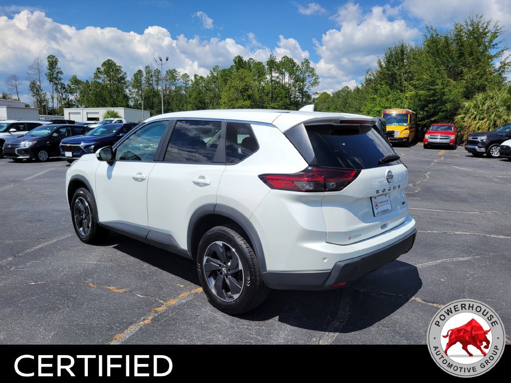 Used 2024 Nissan Rogue SV FWD image 4