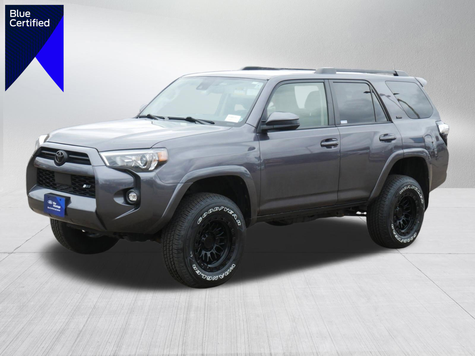 Used 2022 Toyota 4Runner SR5 AWD/4WD image 1