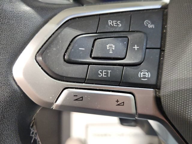 Used 2022 Volkswagen Atlas Cross Sport SE AWD/4WD image 31