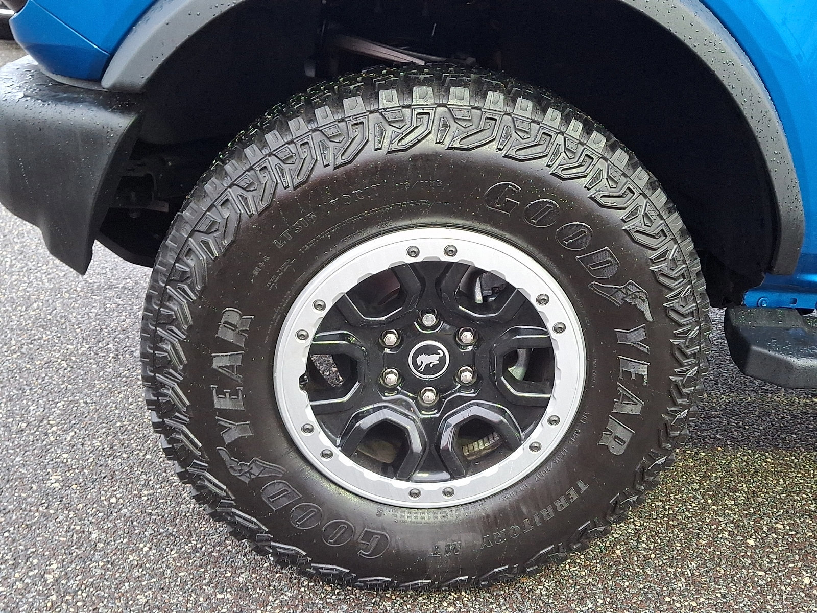 Certified 2023 Ford Bronco Outer Banks w/ Sasquatch Package image 28