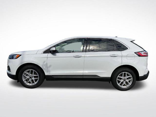Certified 2024 Ford Edge SEL w/ Convenience Package AWD/4WD image 2