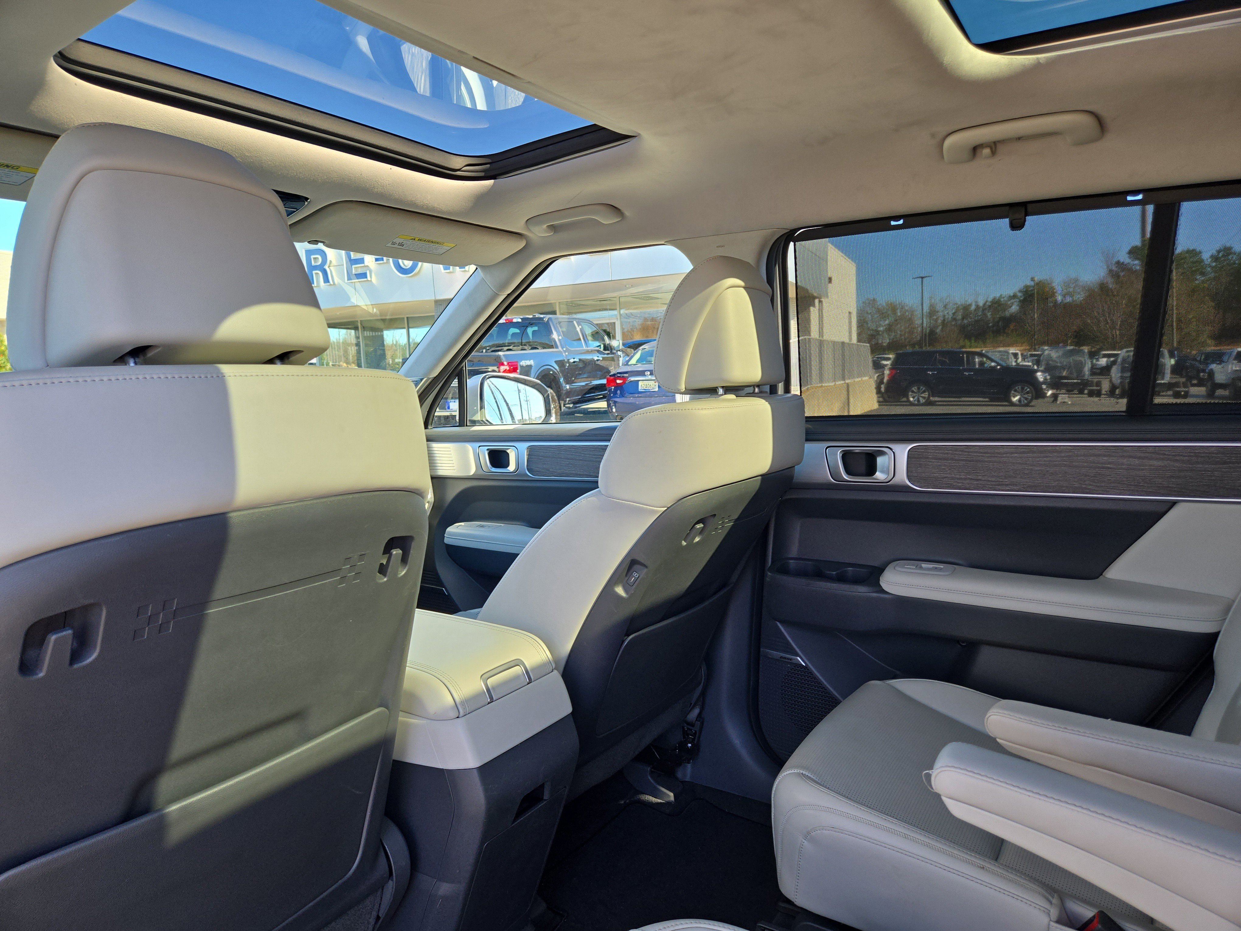 Used 2024 Hyundai Santa Fe Calligraphy image 17