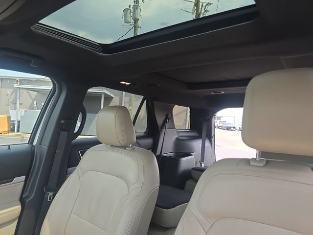 Certified 2018 Ford Explorer Limited w/ Equipment Group 301A AWD/4WD image 22
