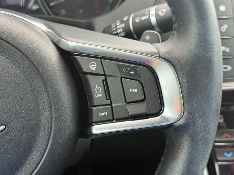 Used 2018 Jaguar XE Prestige AWD/4WD image 20