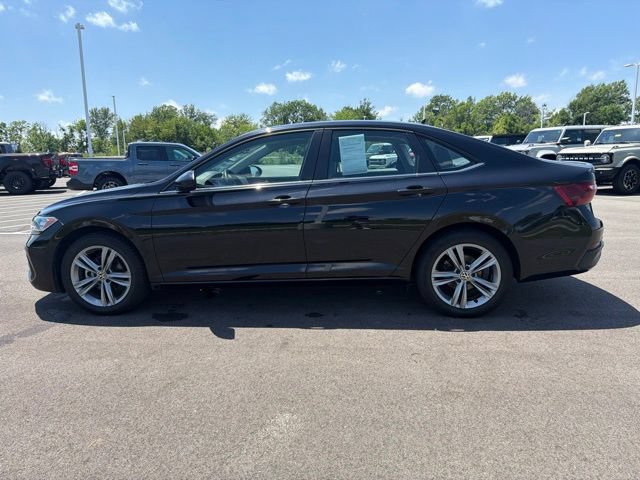 Used 2024 Volkswagen Jetta SE FWD image 12