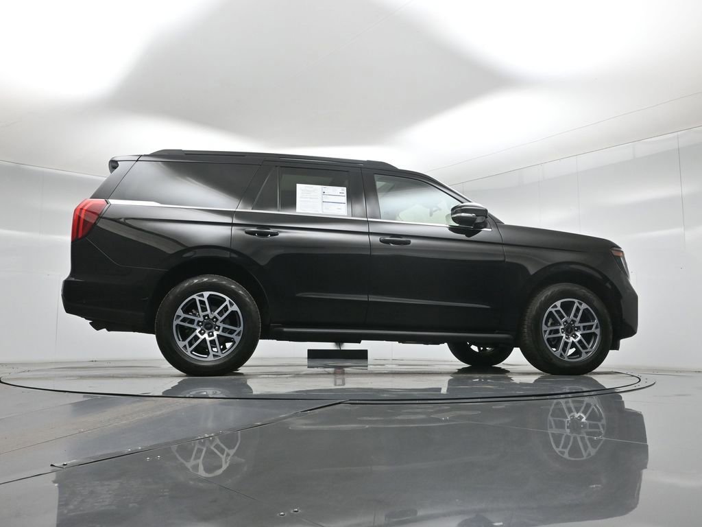 Certified 2025 Ford Expedition Active image 13