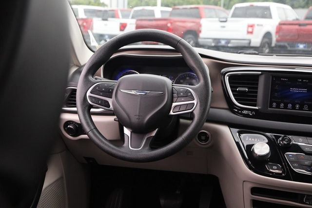 Used 2021 Chrysler Voyager Lxi FWD image 24