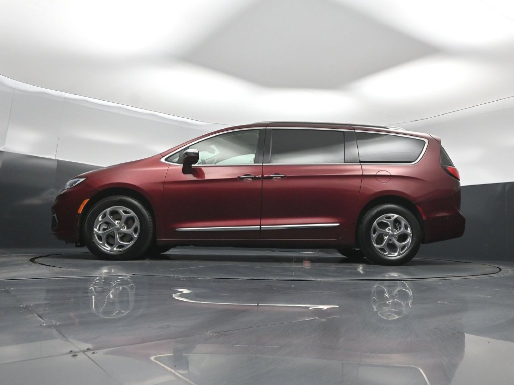 Used 2021 Chrysler Pacifica Limited w/ Premium & Safety Sphere Group AWD/4WD image 51
