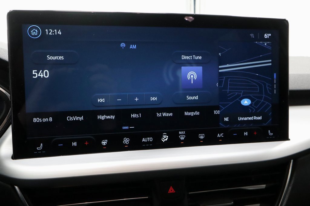 Certified 2024 Ford Escape SE w/ PHEV Premium Package image 10