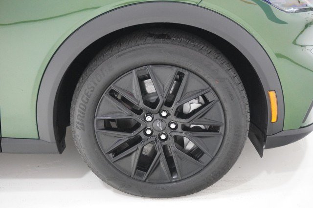 Certified 2025 Ford Mustang Mach-E Select RWD image 5