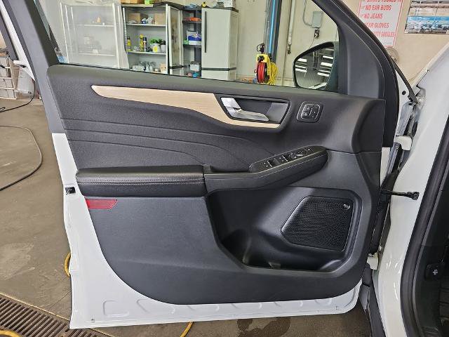 Certified 2021 Ford Escape Titanium w/ Titanium Elite Package FWD image 27