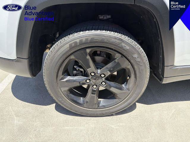 Used 2023 Jeep Grand Cherokee Altitude AWD/4WD image 22