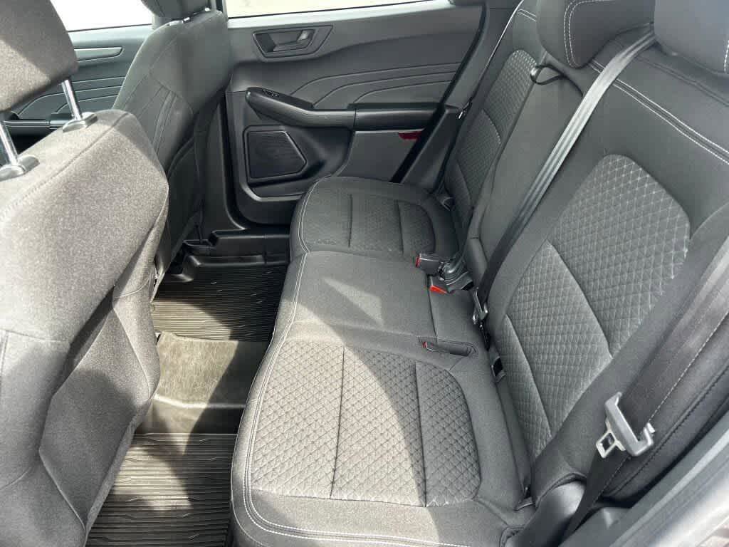 Certified 2023 Ford Escape Active AWD/4WD image 18