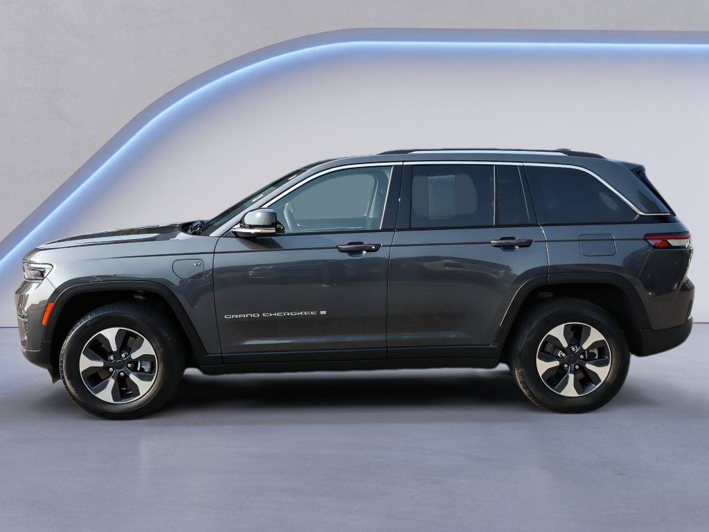 Used 2022 Jeep Grand Cherokee Limited 4xe AWD/4WD image 2