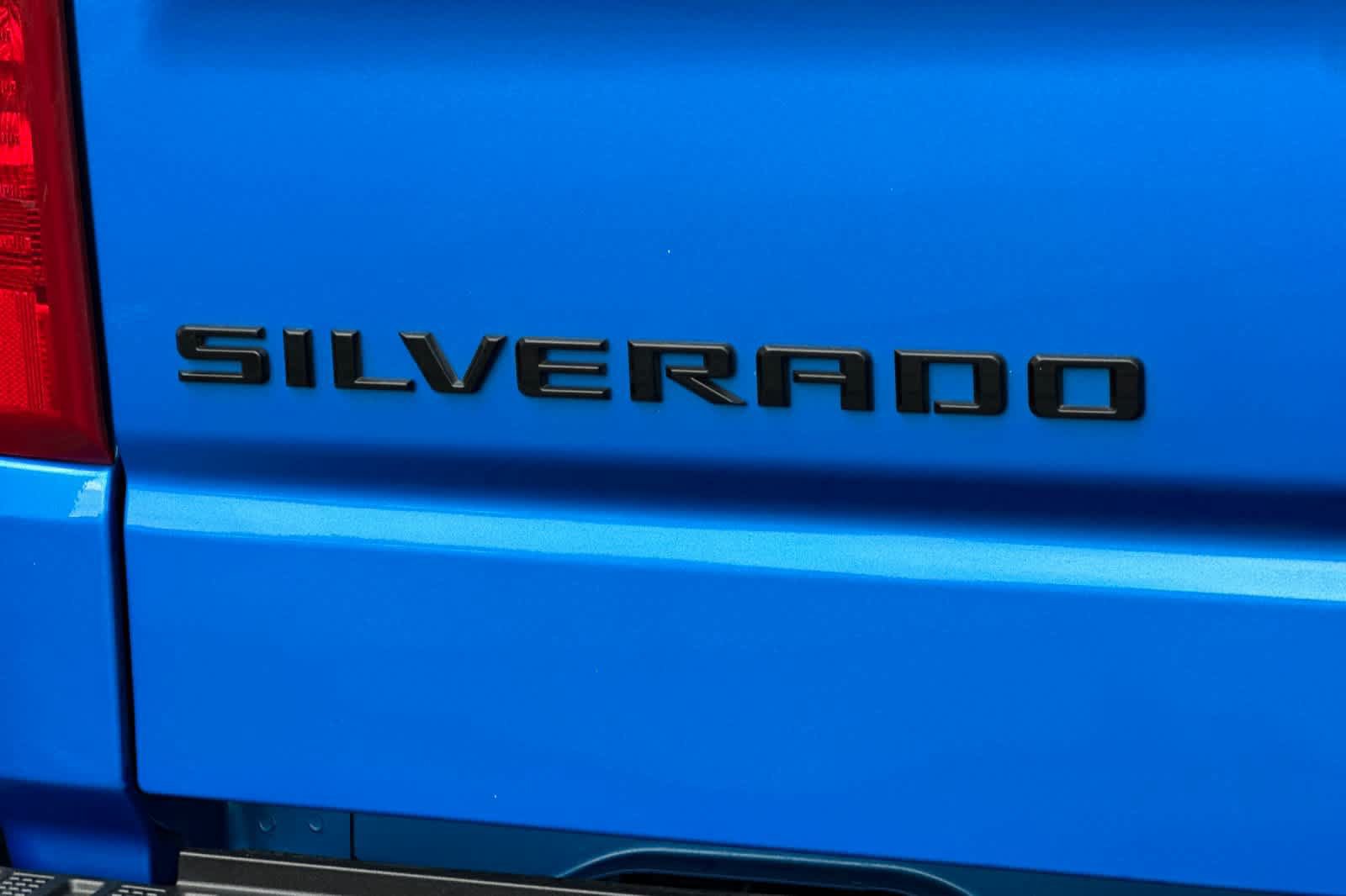 Used 2025 Chevrolet Silverado 1500 Custom w/ Turbomax Blackout Package RWD image 27
