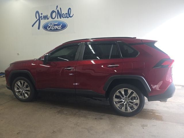 Used 2021 Toyota RAV4 Limited AWD/4WD image 30