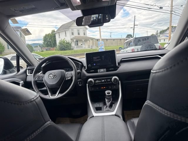 Used 2023 Toyota RAV4 XLE Premium AWD/4WD image 35